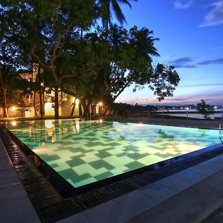 Jade Green Hotel Hambantota Exterior photo