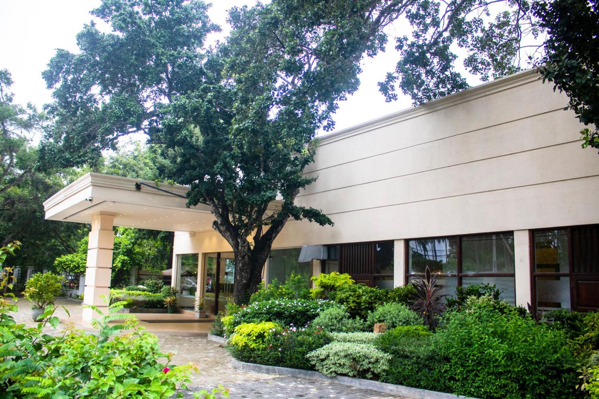 Jade Green Hotel Hambantota Exterior photo