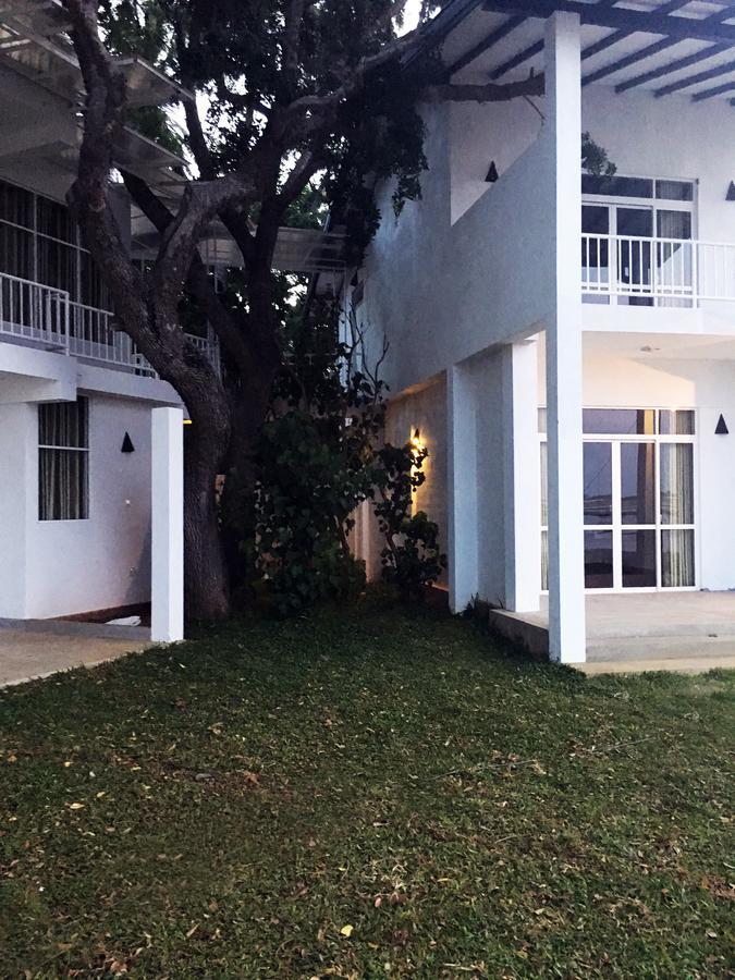 Jade Green Hotel Hambantota Exterior photo