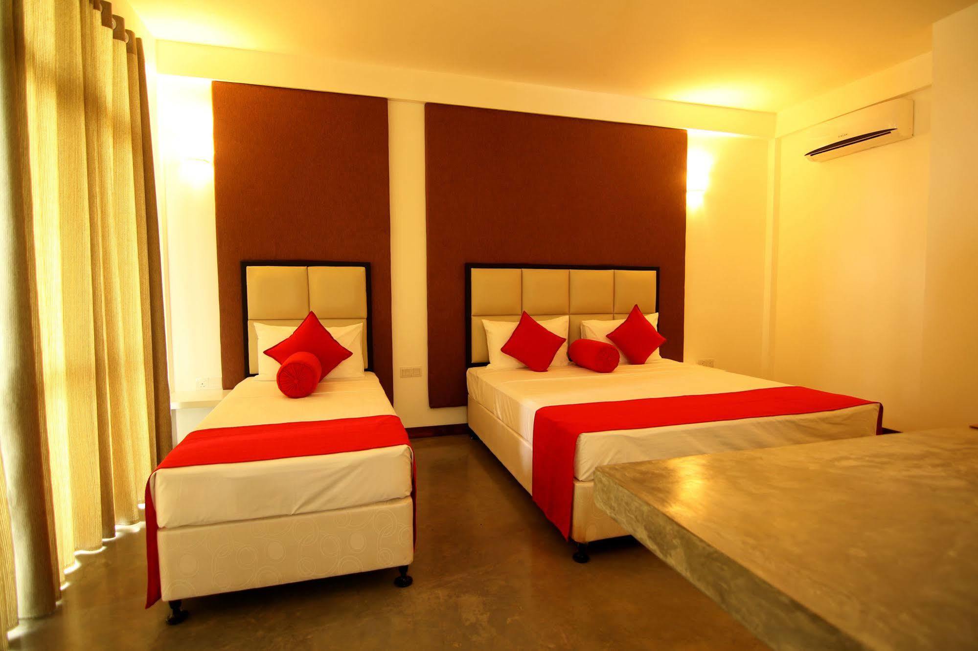 Jade Green Hotel Hambantota Exterior photo