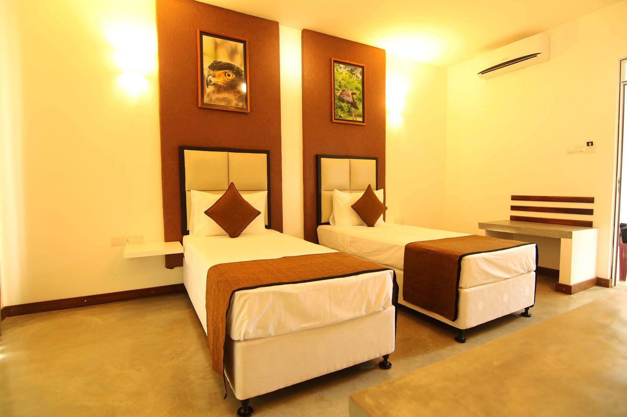 Jade Green Hotel Hambantota Exterior photo